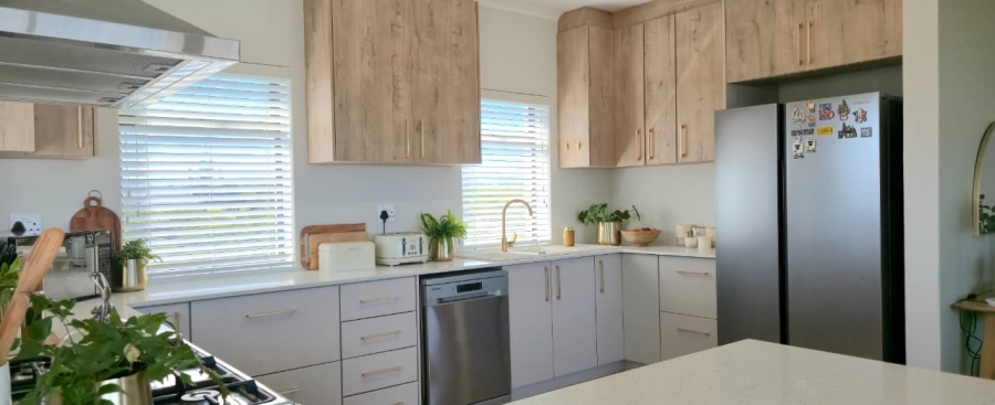 3 Bedroom Property for Sale in Kleinbaai Western Cape